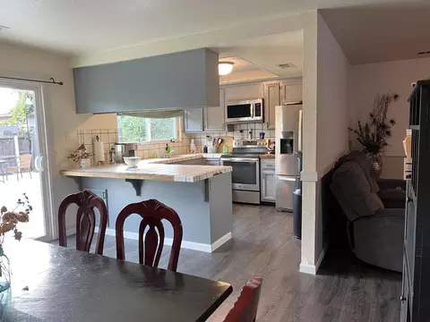 Kitchen - 840 Buckingham Dr, Manteca, CA 95336 photo 7 of 7