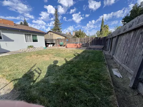 Exterior - 840 Buckingham Dr, Manteca, CA 95336 photo 8 of 21