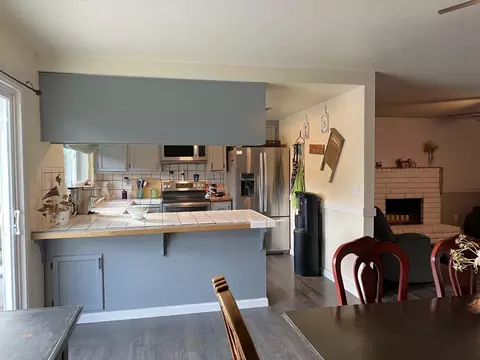 Kitchen - 840 Buckingham Dr, Manteca, CA 95336 photo 1 of 7