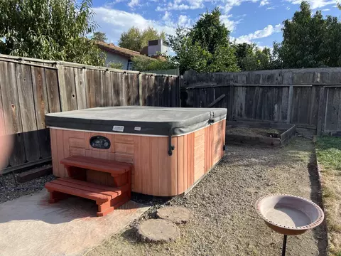 Exterior - 840 Buckingham Dr, Manteca, CA 95336 photo 15 of 21