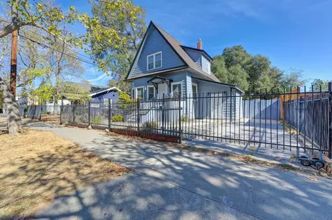 3137 33rd St, Sacramento, CA 95817