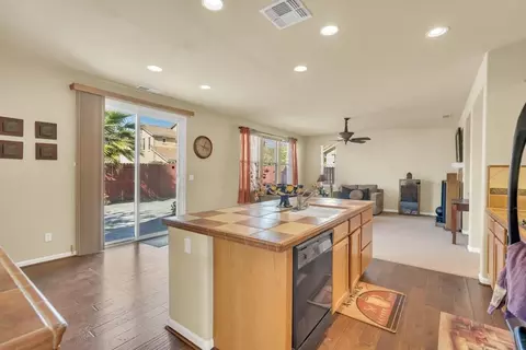 1133 Van Gogh Ln, Patterson, CA 95363 photo 6
