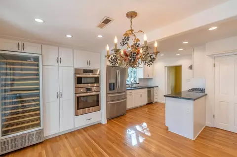 Kitchen - 1324 Enslen Ave, Modesto, CA 95350 photo 5 of 5