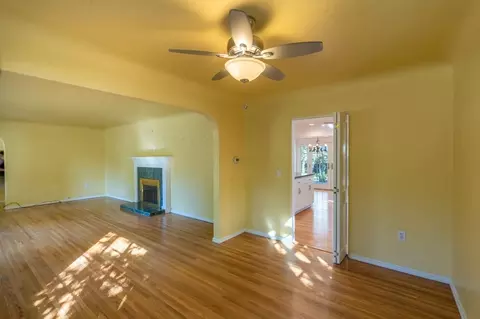 Living - 1324 Enslen Ave, Modesto, CA 95350 photo 3 of 6