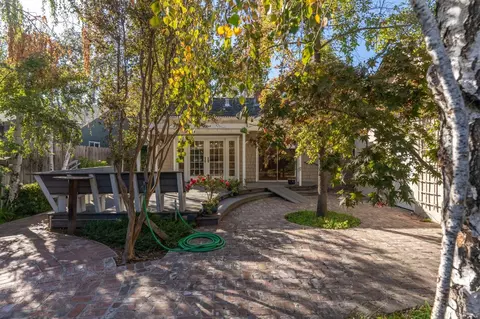 Exterior - 1324 Enslen Ave, Modesto, CA 95350 photo 7 of 9