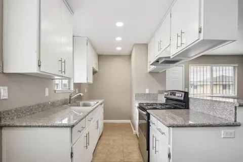 4415 Calandria St #4, Stockton, CA 95207
