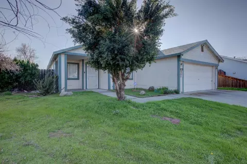 842 Erickson Ave, Modesto, CA 95351 photo 3