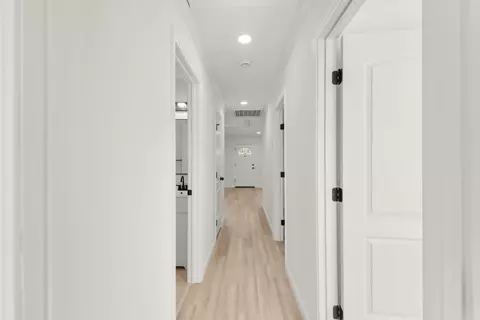 Entry Way - 6618 Saint James Dr, Carmichael, CA 95608 photo 3 of 4