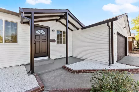 Exterior - 6618 Saint James Dr, Carmichael, CA 95608 photo 4 of 11
