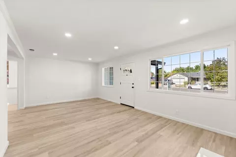 Living - 6618 Saint James Dr, Carmichael, CA 95608 photo 1 of 7