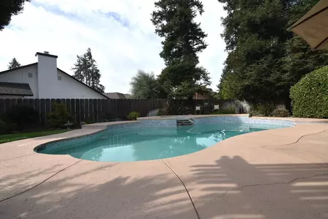Exterior - 2377 Valentine Ct, Turlock, CA 95382 photo 5 of 17