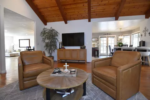 Living - 2377 Valentine Ct, Turlock, CA 95382 photo 8 of 8