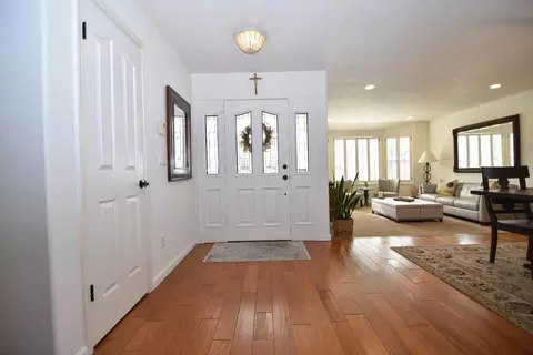 Entry Way - 2377 Valentine Ct, Turlock, CA 95382 photo 1 of 2