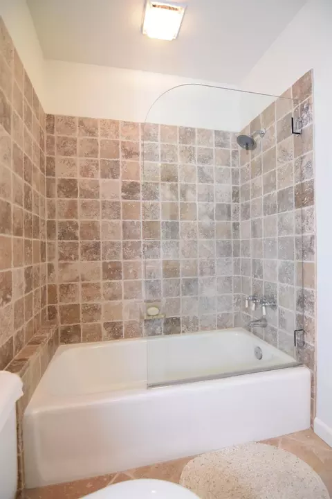 Bath - 2377 Valentine Ct, Turlock, CA 95382 photo 7 of 7