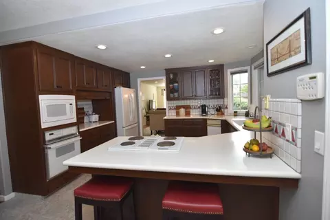 Kitchen - 2377 Valentine Ct, Turlock, CA 95382 photo 3 of 7