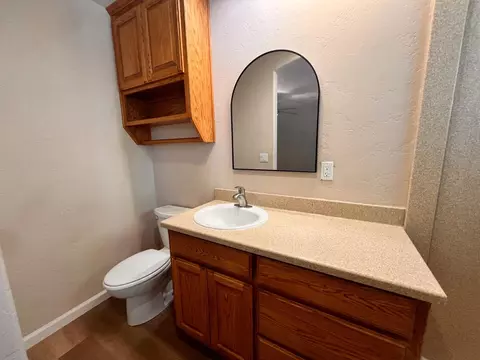 550 Curry Ave, Modesto, CA 95354 photo 10