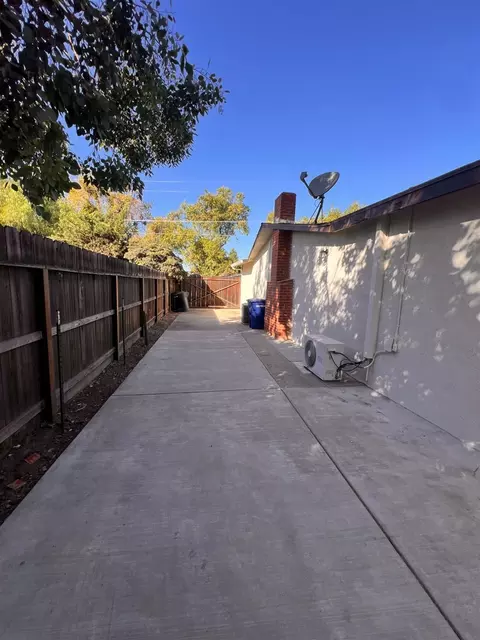 550 Curry Ave, Modesto, CA 95354 photo 15