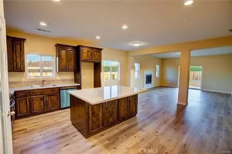 401 Oleander Ct, Chowchilla, CA 93610 photo 2