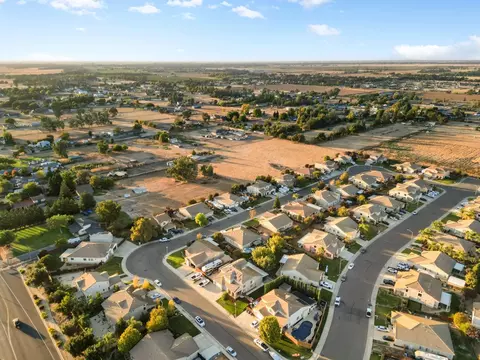 View/Area - 395 Geranium Cir, Galt, CA 95632 photo 7 of 7