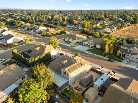 View/Area - 395 Geranium Cir, Galt, CA 95632 photo 4 of 7