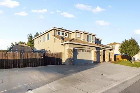 Exterior - 395 Geranium Cir, Galt, CA 95632 photo 7 of 8