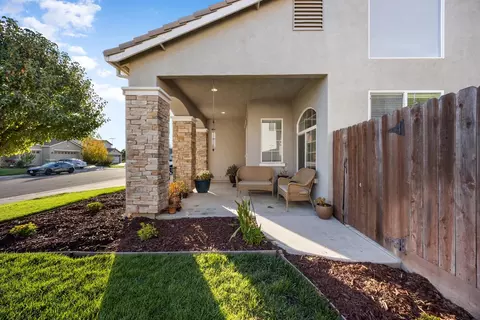 Exterior - 395 Geranium Cir, Galt, CA 95632 photo 2 of 8