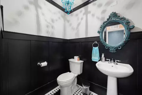 Bath - 395 Geranium Cir, Galt, CA 95632 photo 2 of 5