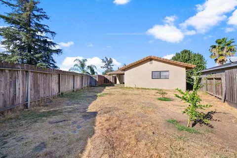 Exterior - 544 Morgan St, Manteca, CA 95336 photo 7 of 10