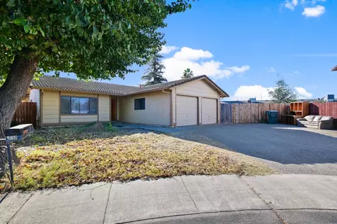 Exterior - 544 Morgan St, Manteca, CA 95336 photo 1 of 10
