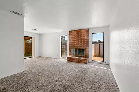 Living - 544 Morgan St, Manteca, CA 95336 photo 4 of 7