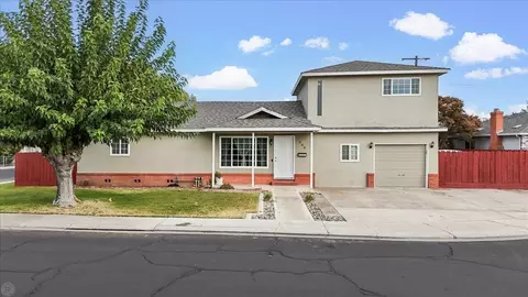 205 W Kent St, Manteca, CA 95337 photo 1