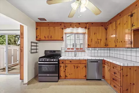 205 W Kent St, Manteca, CA 95337 photo 18