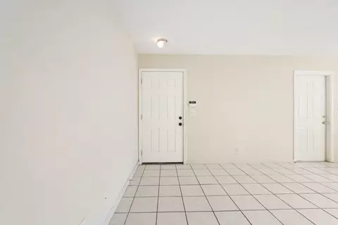 Living - 1713 Tonilane, Modesto, CA 95351 photo 2 of 4