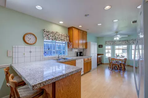 142 Benjamin Way, Turlock, CA 95380 photo 4
