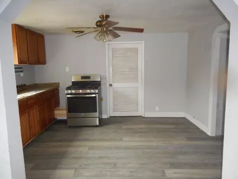 1402 Avalon Ave, Modesto, CA 95351 photo 5