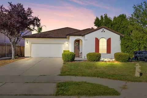 200 La Loma Ct, Roseville, CA 95678