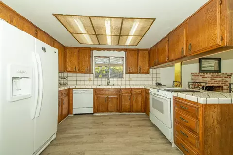 940 Edison St, Manteca, CA 95336 photo 9