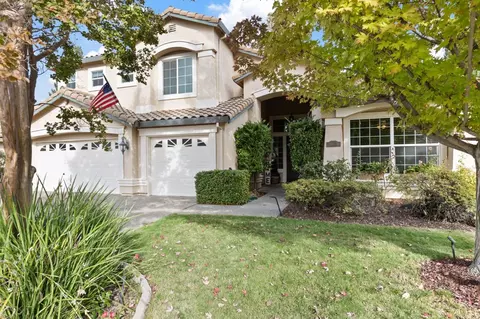 2921 Cameron Dr, Rocklin, CA 95765 photo 2