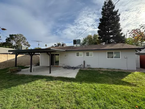 Exterior - 920 Snead Dr, Modesto, CA 95351 photo 3 of 5