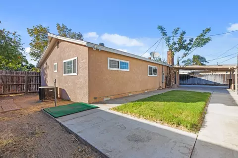 Exterior - 2004 4th St, Ceres, CA 95307 photo 5 of 5