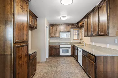 Kitchen - 2004 4th St, Ceres, CA 95307 photo 1 of 3