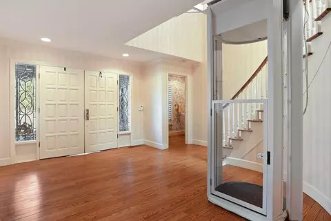 Entry Way - 1351 Rivergate Dr, Lodi, CA 95240 photo 4 of 8
