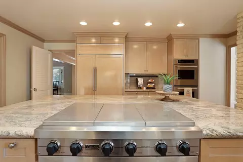 Kitchen - 1351 Rivergate Dr, Lodi, CA 95240 photo 7 of 9
