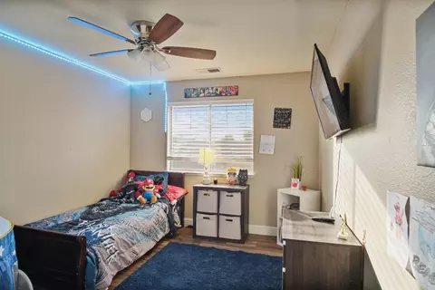 Bedroom - 805 Sauceda Ct, Modesto, CA 95351 photo 2 of 4