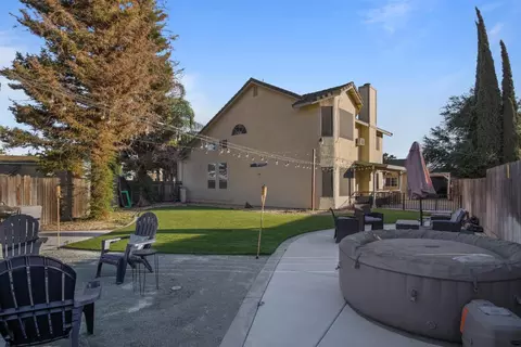 Exterior - 805 Sauceda Ct, Modesto, CA 95351 photo 3 of 6