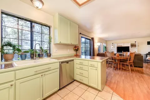 Kitchen - 182 Alpine Cir, Colfax, CA 95713 photo 6 of 6