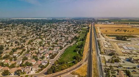 View/Area - 100 Wisteria Ln, Tracy, CA 95377 photo 7 of 11