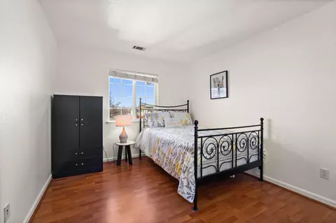 Bedroom - 100 Wisteria Ln, Tracy, CA 95377 photo 4 of 10