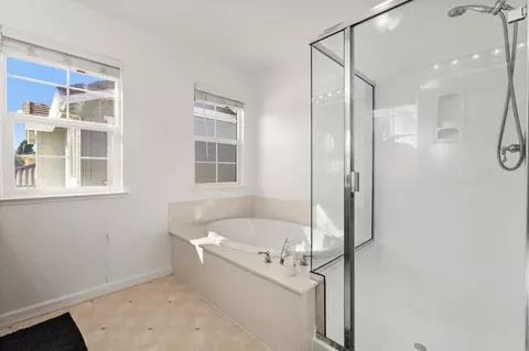 Bath - 100 Wisteria Ln, Tracy, CA 95377 photo 4 of 6