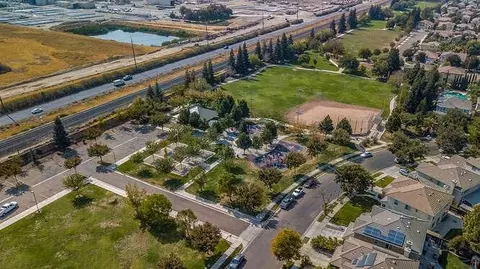View/Area - 100 Wisteria Ln, Tracy, CA 95377 photo 6 of 11